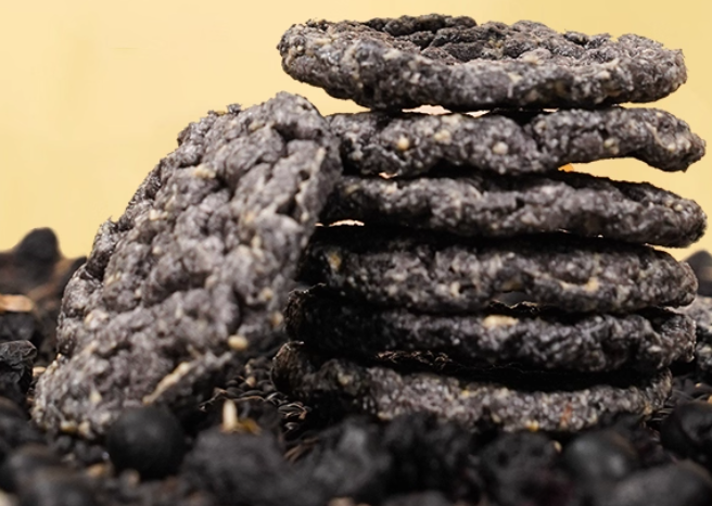 Five Black Cheese Cookies