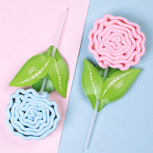 Flower-shaped sticks marshmallows